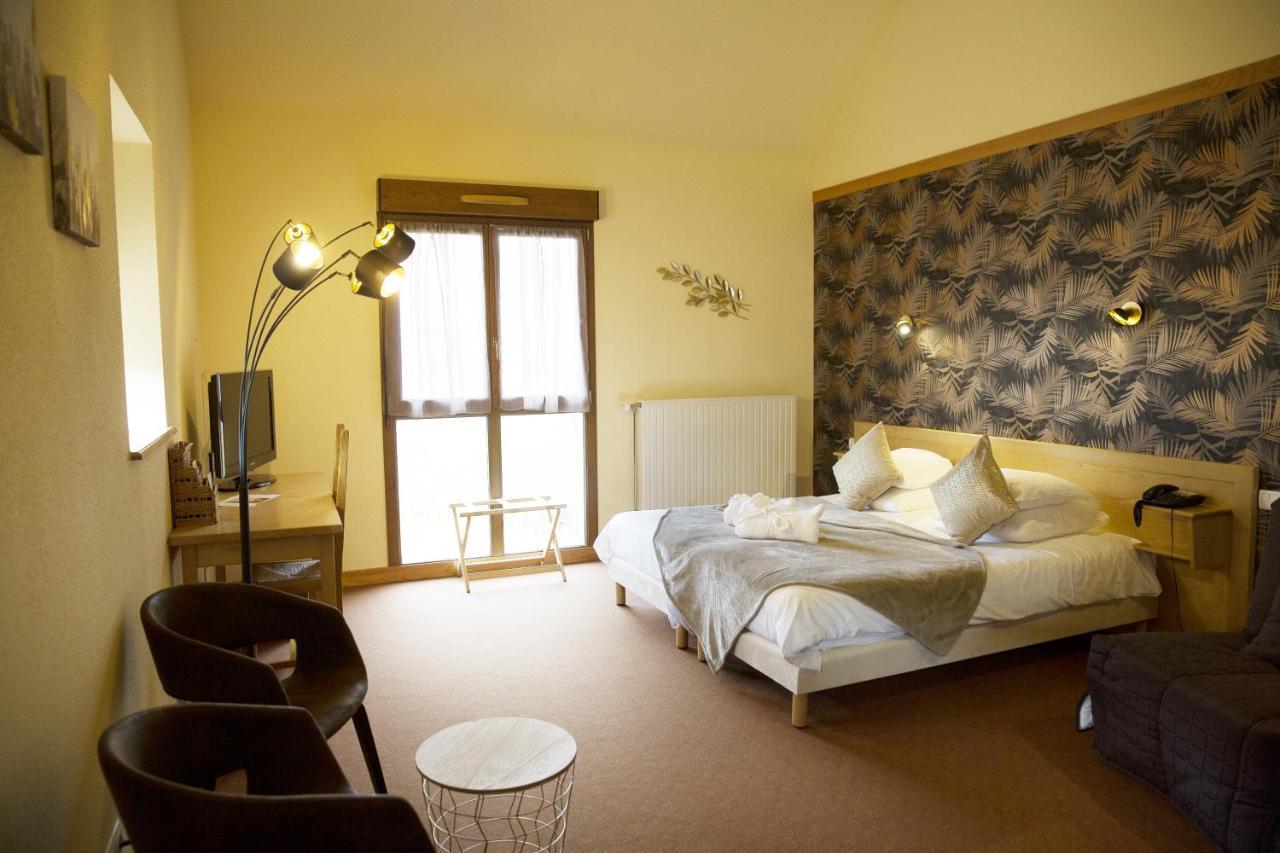 Logis Hotel Restaurant De La Poste Et Spa De Montagne ル・ボノム 部屋 写真