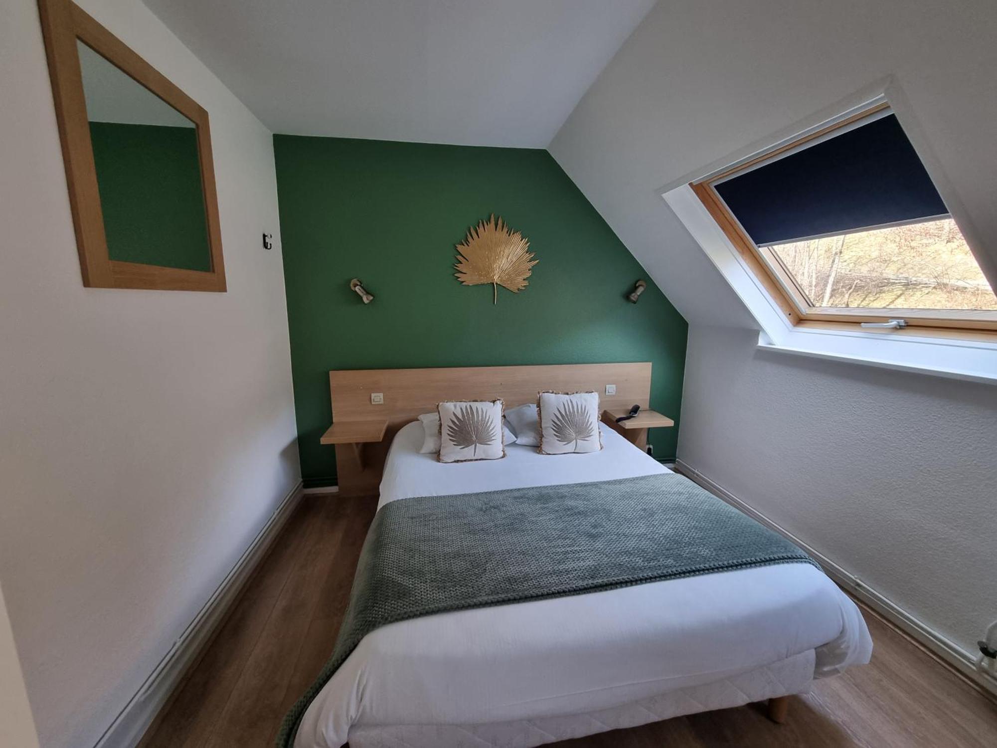 Logis Hotel Restaurant De La Poste Et Spa De Montagne ル・ボノム 部屋 写真