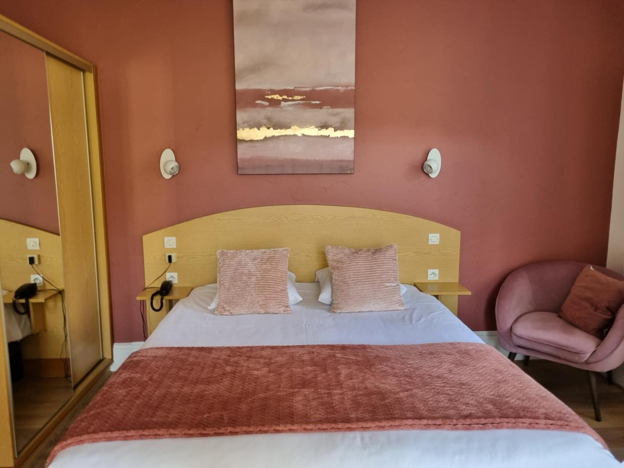 Logis Hotel Restaurant De La Poste Et Spa De Montagne ル・ボノム 部屋 写真