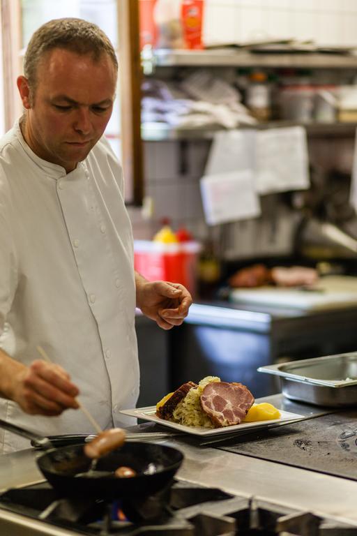 Logis Hotel Restaurant De La Poste Et Spa De Montagne ル・ボノム エクステリア 写真